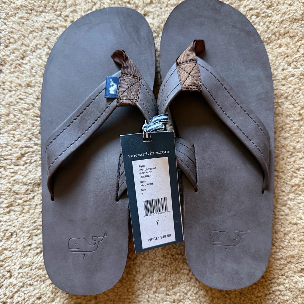 Vineyard Vines Men's Gray Leather Flip Flops